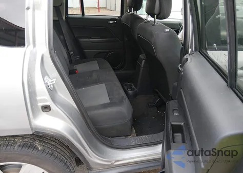 2016 Jeep Compass Sport из США, поврежденный, VIN 1C4NJCBA2GD590862